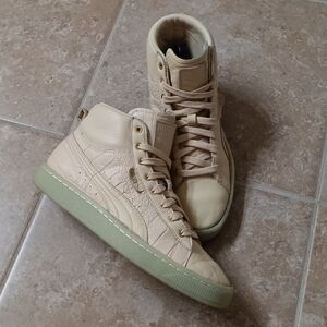 Puma Basket Mid Ali Zapatillas Leather Sneakers Khaki-Gold Youth 7/Wmn 8.5